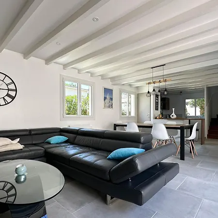 Rénovée à La Palmyre Pour 6 Pers. - Patio, Wifi, Proche Et Commerces - Fr-1-705-85 *