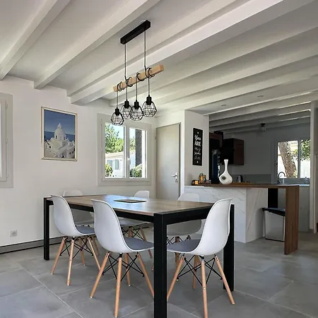 Rénovée à La Palmyre Pour 6 Pers. - Patio, Wifi, Proche Et Commerces - Fr-1-705-85 * Les Mathes