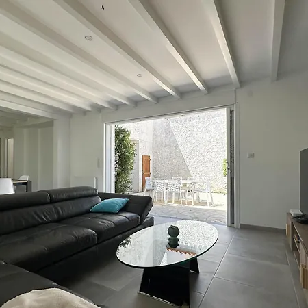 Rénovée à La Palmyre Pour 6 Pers. - Patio, Wifi, Proche Et Commerces - Fr-1-705-85 Hébergement de vacances Les Mathes
