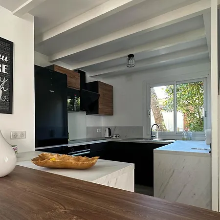 Rénovée à La Palmyre Pour 6 Pers. - Patio, Wifi, Proche Et Commerces - Fr-1-705-85 *